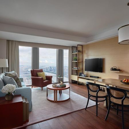 Rosewood Guangzhou, Enjoy Free Shuttle Bus Service Between The Hotel And The Canton Fair Complex During The Canton Fair Exteriör bild